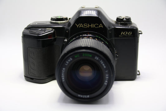Yashica 108 multi program + 35-70mm