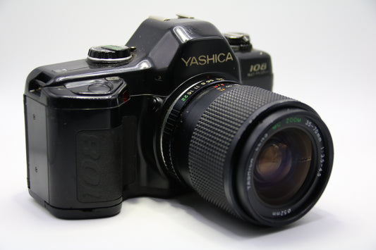 Yashica 108 multi program + 35-70mm