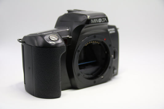 Minolta 303SI + Vivitar 28-210mm